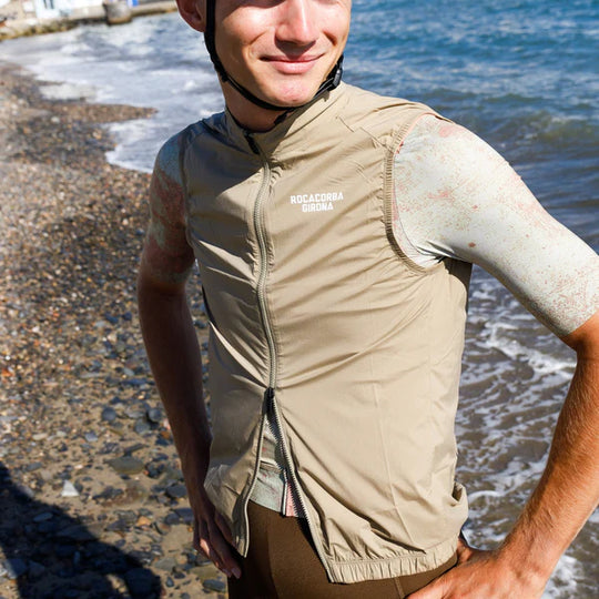 Tramuntana Lightweight Wind Gilet - Beige