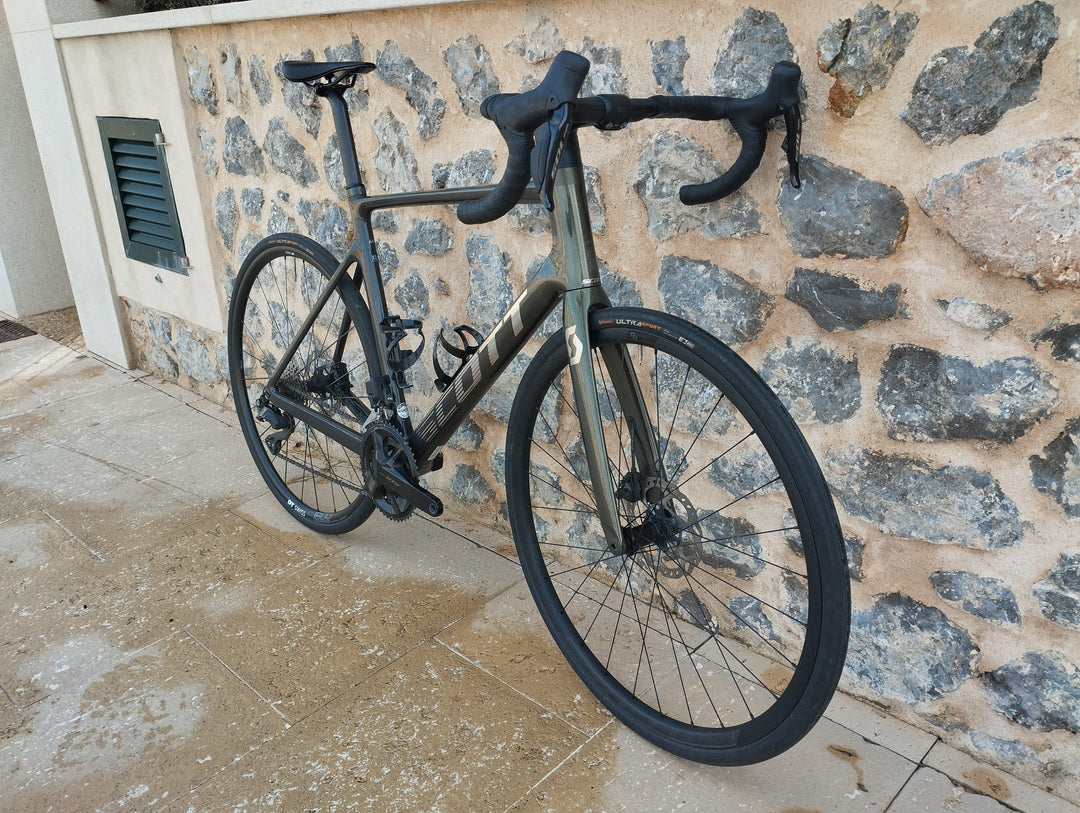 Scottt Addict RC40 Shimano 105 Di2 - Str. 56 (2022)